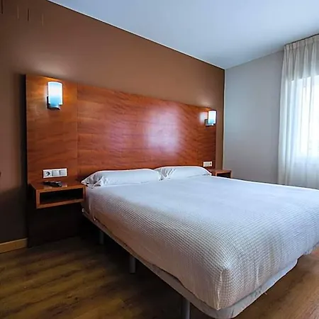 Viella Asturias 2* Οβιέδο